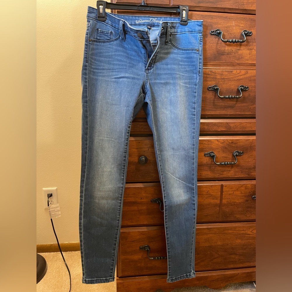 Mid rise jeggings, Universal Thread, size 6/28R